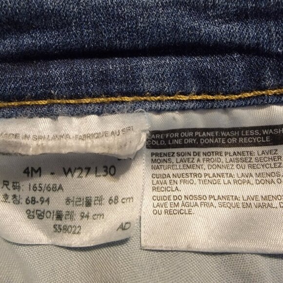 Classic Blue Women's Jeans - Picture 6 of 6